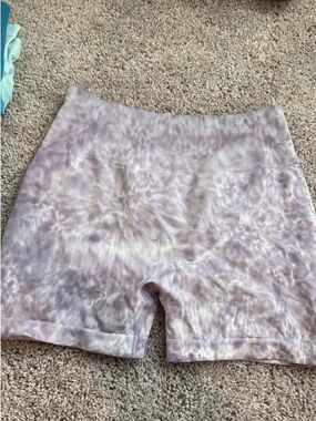 High-Rise Lavender Tie-Dye Bike Shorts